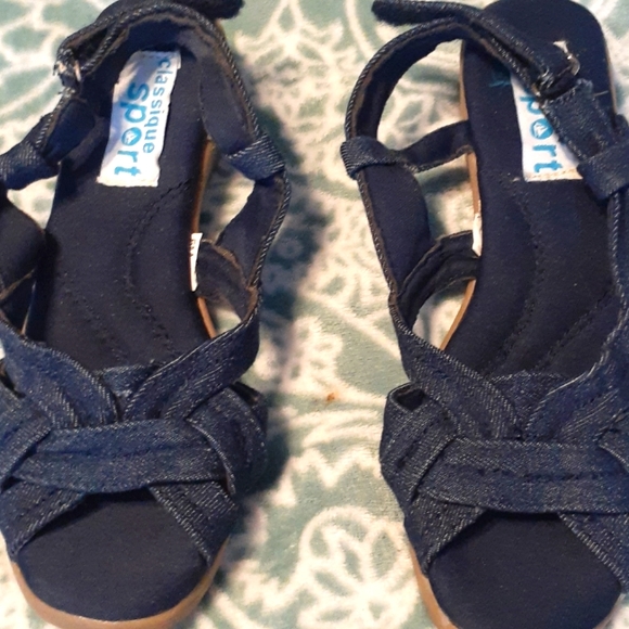 Classique sport jean sandals, size 5M - Picture 1 of 3